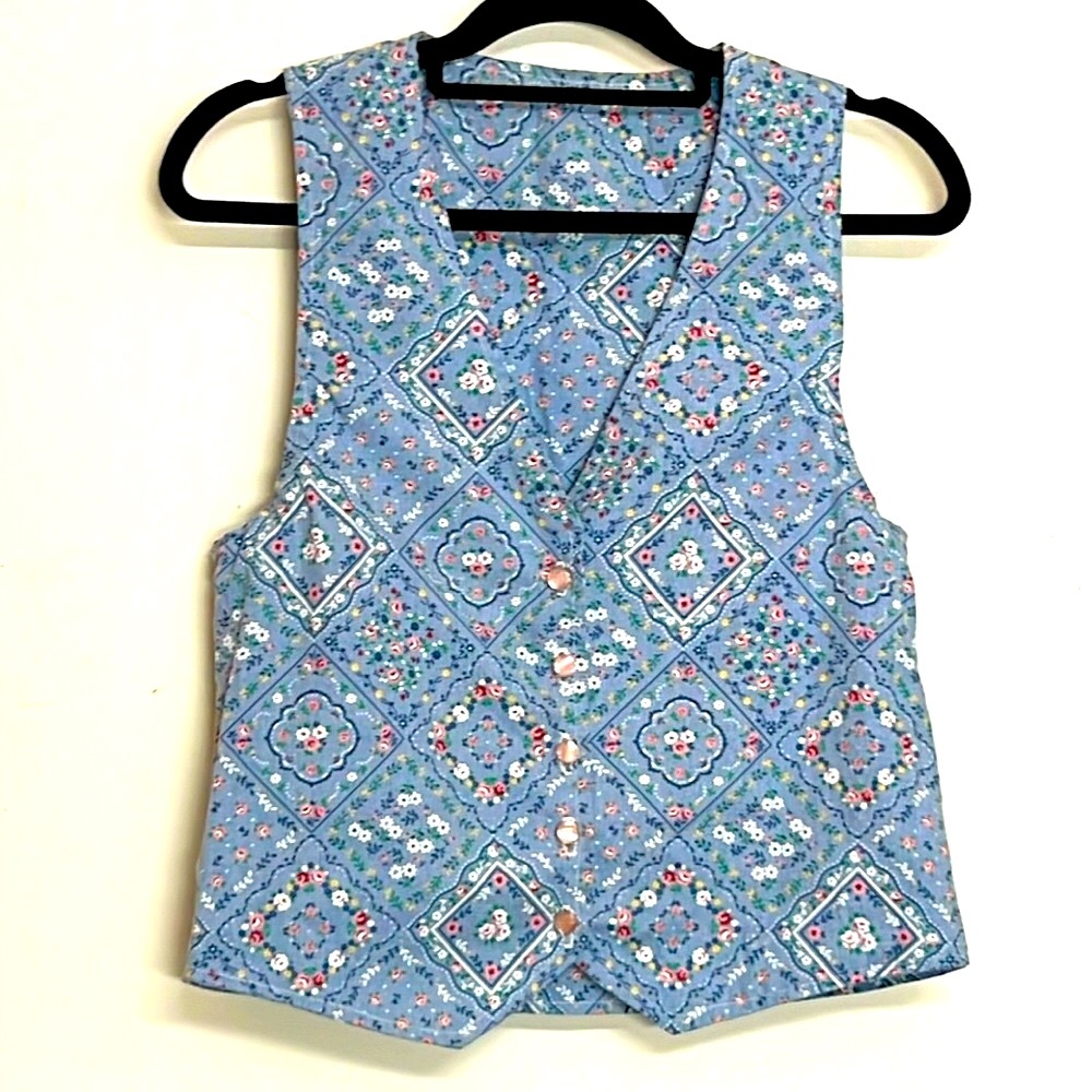🌞 Vintage Cottagecore blue floral design button up v-neck vest women size M